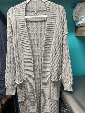 Cozy Women's Light Gray Cable Knit Open Cardigan